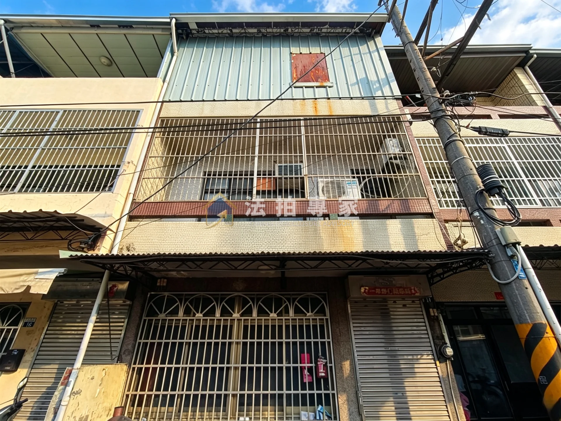 豐原・中正路.前後臨路三樓透天照片 1