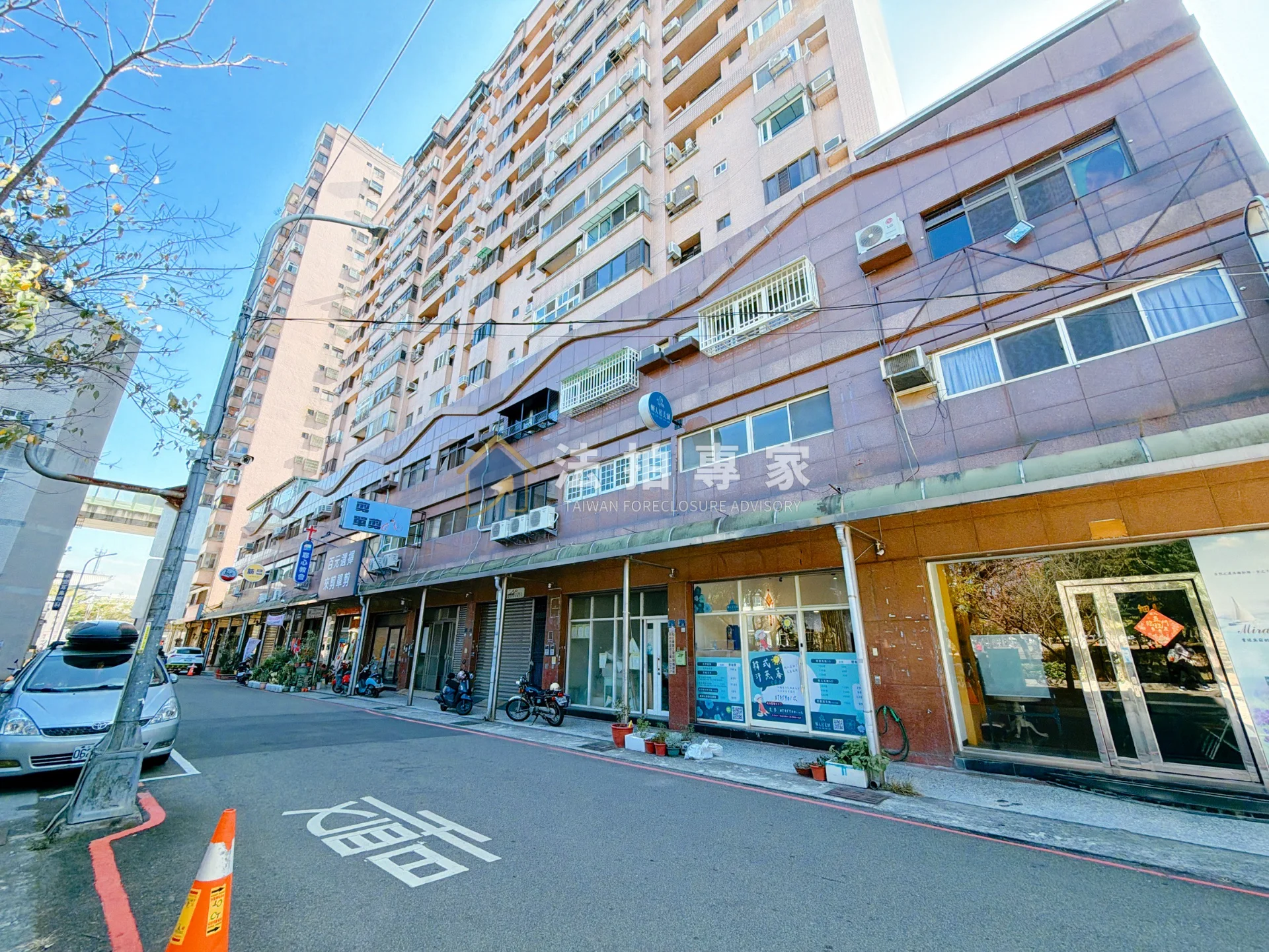 北屯・國家廣場・電梯視野四房照片 1