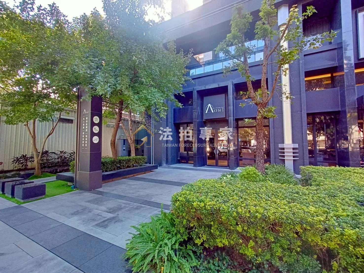 南區・總太東方威尼斯.樓店附雙平車照片 1