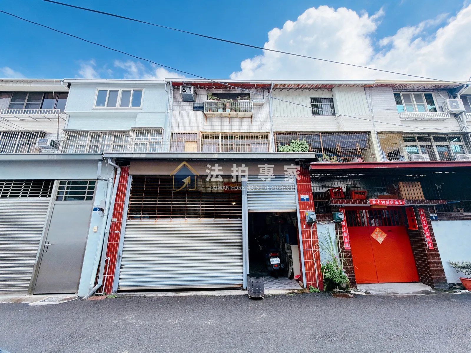 豐原・鎌村路・車庫透天照片 1